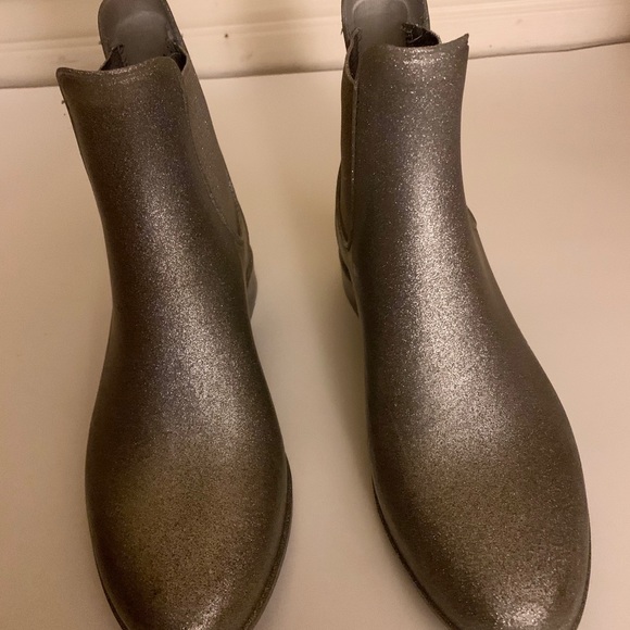 Size 7 J Crew Mercantile boot - Picture 2 of 9